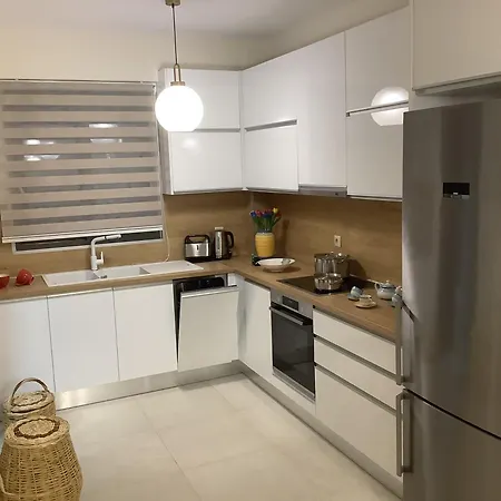 فيلة Sangerasimo Villas1 *