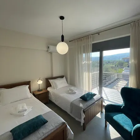 فيلة Sangerasimo Villas1 *